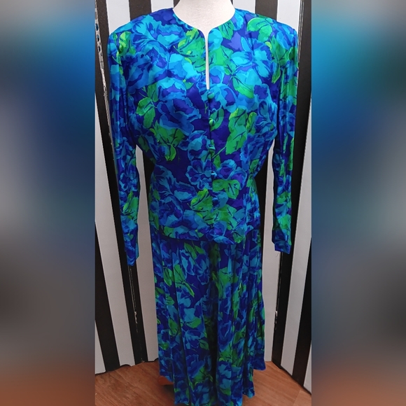 Adrianna Papell silk 2pc set - Picture 4 of 10